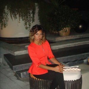 Beautiful ruffles blouse jacket style with the vibrant color of the season SZ:XS